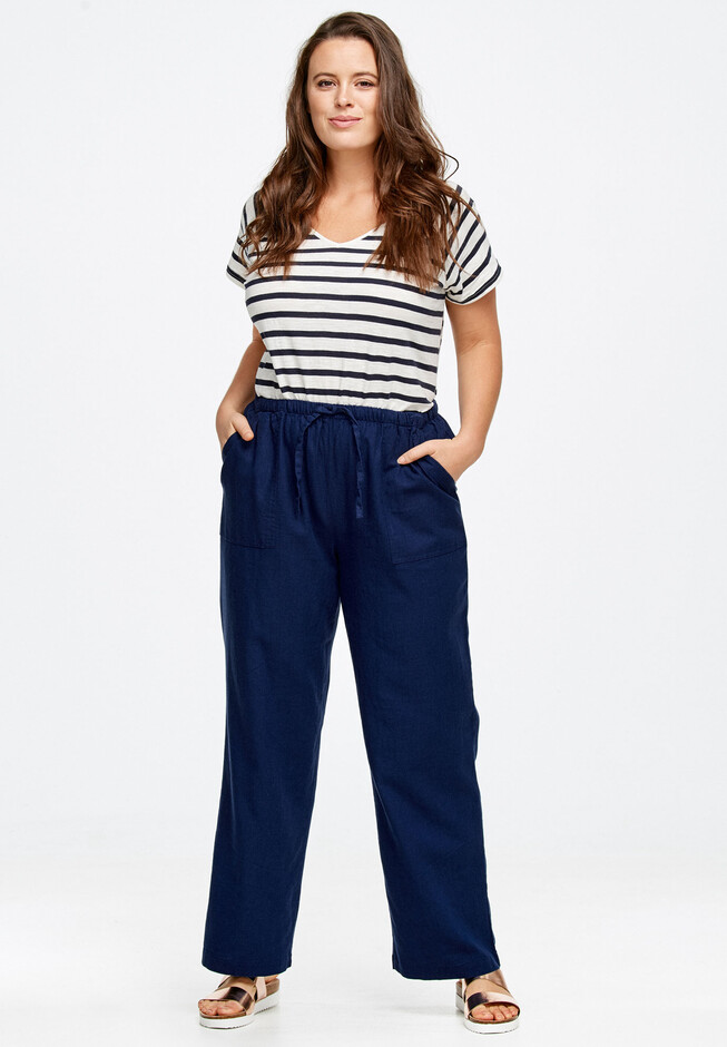 Jessica London Women's Plus Size Two Piece Sleeveless Tunic Top Capri Pants  Linen Blend Set - 20, Navy Blue